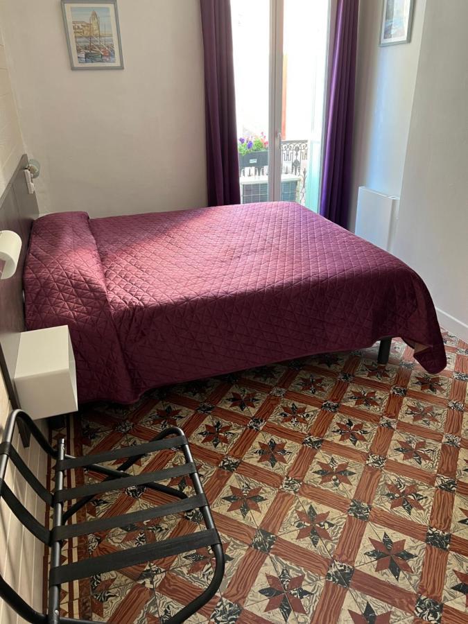 Hotel Restaurant Les Paquebots Port Vendres Zimmer foto